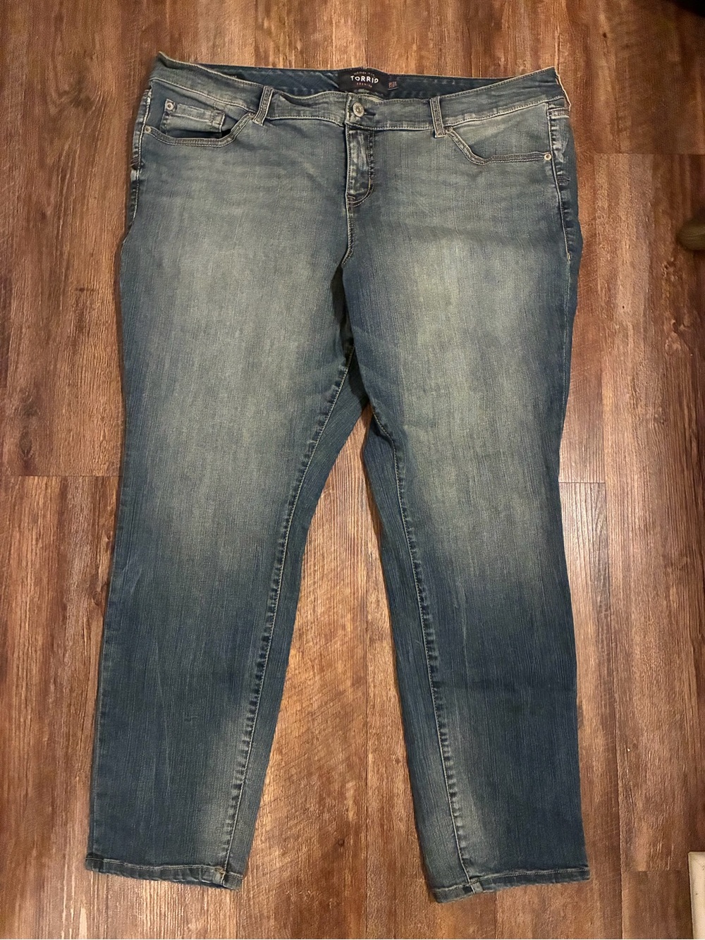 torrid Goth, Cottage Core, Classic Women's Washed Blue Skinny Jeans 22R